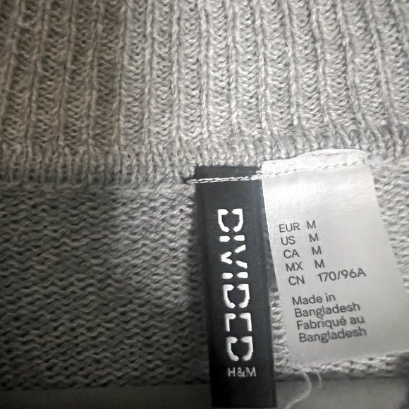 Divided Balloon Sleeves Cropped Sweater - Picture 3 of 5